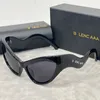 Designer Sunglasses for Women mens sunglasses luxury wavy temples Eyeglasses UV400 Outdoor Beach fashion Sunglasses Vintage Square Large Frame