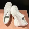 Sapatos casuais branco couro genuíno chunky tênis feminino outono inverno plataforma vulcanizar mulher fundo grosso saltos escondidos esporte