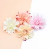 Ghirlande di fiori decorativi 10 pezzi 10 cm Piante artificiali Fiori decorativi Gerbera di seta Decorazioni natalizie per la casa Matrimonio Ghirlanda fai da te Spilla con stame fintoL2403