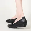 Scarpe eleganti Zeppe piccole con punta tonda Tacco medio basso da donna in pelle Casual Mocassini neri da donna Lavoro professionale Zapatos Para