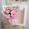 Dekorativa blommor Alla hjärtans dag gåvor Sticked Rose Crochet Bouquet Creative Graduation Birthday Handmade Year