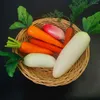 Dekorative Blumen, 6 Stück, simulierte Rettich-Karotten zum Basteln, Modelle, Spielzeug, gefälschte Gemüseornamente, künstliche Po-Requisite, Schaumstoff-Karotten-Dekor