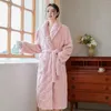 Accueil Vêtements Hiver Chaud Femmes Longues Peignoir Robes Corail Polaire Vêtements De Nuit Femme Flanelle Kimono Vêtements De Nuit Robe De Chambre Grille El Robe