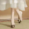Elbise ayakkabıları H673-3 Koyun derisi mat kare ayak parmağı blok topuklu kadınlar kadın kemer rhinestone tokası renk bloğu tek 2024 bahar modeli