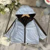 Luxury Hooded Kids Coat Double Sided Använd babyjackor Kids Designer Kläder Storlek 100-160 Högkvalitativa pojkar Girls Ytterkläder 24mar