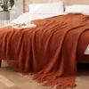 Filtar Morandi Orange Tassel Stickad filt Mjukt varmt kast Tupplur för soffan Sofa Office Bed Camping Traveling