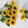 Fleurs décoratives de haute qualité jaune créatif fleur de soie aménagement de la maison décor de mariage réaliste Bouquet de tournesol artificiel bricolage