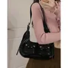 Nigedu Fi Borsa a tracolla per ascella per donna 2023 Tendenza femminile Semplice piccola tasca Design in pelle PU Borse sotto le ascelle e portamonete Z78M #