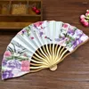 Dekorativa figurer 1st Dancing Wedding Party Decor Fan Chinese Japanese Flower Blossoms Folding Carved Hand with Tassel For Gift