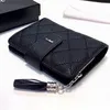 Kaviar läder unisex designer silver hårdvara bärbar och liten plånbok multikort bit utsökt och lyxig diamantgittermynt pu kmll