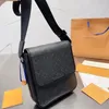 Tasarımcı Çantalar Erkek ve Kadın Tasarımcı Messenger Çantası Klasik Manyetik Kapalı Kaplamalı Tuval Deri Omuz Çantaları Crossbody Bag Qoosj