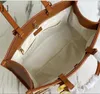 2024 Fashion Designer Leather Handbags Crossbody Totes Plånböcker Kopplingar 57644