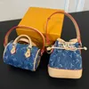 Mulheres Designer Bags Mini Denim Bag Pingentes Carro Chaveiro e Zíper Bonito Moda Mini Bolsas