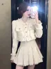 Sukienki robocze stylowy Tweed Tassel Dwuczęściowy zestaw kobiet wiosna jesienna uprawa top o wysokiej talii plisowana mini spódnica koreańskie eleganckie stroje