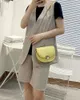 Boş zaman sarı küçük eyer çanta 100% gerçek inek deri kadın omuz çantası ins şık zincir tasarım mavi kadın crossbody çanta K1I3#