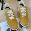 24 scarpe casual da donna a testa tonda famoso designer di lusso importato materiale in cashmere primavera nuove scarpe sportive da donna classiche di moda popolare