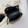 Retro Crossbody Torby dla kobiet designerskich torby siodłowej 2023 NOWOŚĆ luksusowego metalowego łańcucha torebki z półkoliskiem torba na ramię kobietę i3sw#