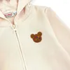 Kurtki dla dzieci z kapturem z kapturem kreskówka niedźwiedź listewek wierzchnia odzieży wierzcha ubrań dziecięcych chłopcy kurtka koreańska płaszcza roupa