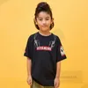 サマーキッズ漫画の手紙印刷されたTシャツデザイナー男の子の女の子ハンディングヘッドフォンパターン