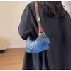 Totes Luxury Designer Lock Chain Denim e PU Xadrez Acolchoada Bolsa Jeans Retro Crossbody Bag Pequeno Hobos Tote H240330