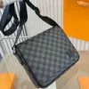 Tasarımcı Çantalar Erkek ve Kadın Tasarımcı Messenger Çantası Klasik Manyetik Kapalı Kaplamalı Tuval Deri Omuz Çantaları Crossbody Bag Qoosj