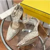 Designer-Sandalen, Damen-Kleiderschuhe, hochwertige lässige High Heels, bedruckte Schnallen-Absätze, Lackleder-Pumps, 9,5 cm hohe Sandaletten