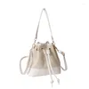 Вечерние сумки Летние женские соломенные ведра на плечо Маленькие сумки через плечо для женщин 2024 Модные женские тканые дизайнерские женские сумки Пляжные