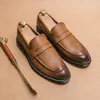 Sapatos casuais mocassins de sola grossa homens fundo apontado dedo do pé estilo britânico oxford designer couro