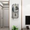 壁の時計ライトラグジュアリーラージクロックペンドゥルムハンギングウォッチモダンクォーツホルロゲシンプルな家庭クリエイティブデコレーションリビングルームアート