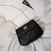 Damen-Fi-Tasche aus weichem Leder, kleine Einzel-Umhängetasche, Kette, Rhombus-Handtasche, Schloss-Typ, elegante Damen-Menger-Tasche M3Fc #