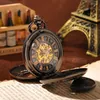 Relógios de bolso estilo luxo mão vento relógio preto esqueleto steampunk oco caso duplo número romano dial movimento mecânico com corrente