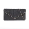 Designer Luxury Fashion Diamond Clutch Bags Summer New Wrinkle V Hardware Evening Present Bag Handbag Fashion V Hardware Handväska