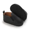 Marque Nouveau-né pour bébé chaussures Soft Sole Crib Shoes Boots Boots Anti-Slip Sneaker Solid First Walkers pour 1 an 0-18 mois