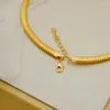 Ketting Oorbellen Set Dubai Goud Kleur Sieraden Onregelmatige Bloem Kwasten Hanger Voor Vrouw Bruiloften Sieraden Sets Accessoire