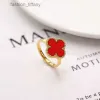 Classic van Clover Engagement ring Fashion Shell Mother Shell Four-leaf Clover Ring High Quality 18k Gold Plated Designer Ring Luxury Jewelry With box