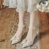 Casual schoenen 2024 Crystal Bow High Heel Women Pointed Toe Pearl enkelband Pumps Woman Fashion Silk Thin Party Vrouw