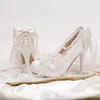 Sapatos de vestido Branco Lolita Flor Nupcial Salto Alto Lace Bow Lo Pérola Cabeça Redonda Boca Rasa Menina Francesa Único