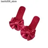 Sandały New Summer Bride Maid Red Bow Indoor Womens Kaptary anty poślizgnięcia i ciche dziewczęta kapcie na zewnątrz buty dla dorosłych Q240330