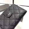 Kaviar läder unisex designer silver hårdvara bärbar och liten plånbok multikort bit utsökt och lyxig diamantgittermynt pu kmll