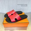 Deri Erkek Terlik Erkek Sandalet Yaz Dış Giyim Flip Flops Plaj Ayakkabıları Açık Turizm Düz Dipli Rahat Rahat Sürgülü Ayakkabılar Boyutları 39-48 +Kutu