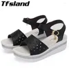 Walking Shoes Summer Women Roman Thick Bottom Wedge Sandaler Studenter Hål ut läder Peeptoe Platt Sole Soft Slippers Sneakers