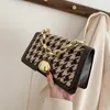 Torebka torebka koreańska kobieta 2024 wiosna i lato retro crossbody houndstooth zagraniczne przenośne kwadratowe ramię