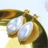 Boucles d’oreilles pendantes Perles d’eau douce Perle baroque blanche 18K Clous d’oreilles Pierre précieuse minimaliste Or Cerceau Bureau Unisexe Anniversaire Art Formel