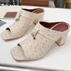 Chinelos de pele de avestruz chunky slides mulheres metal bloqueio peep toe salto alto mules senhoras camurça sandálias verão vestido sapatos mulher 2024