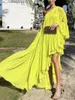 Grundlegende Freizeitkleider Yzzi Stilvolle Unregelmäßigkeit Plissee Party Abendkleid 2023 Neue Frühling Sommer Lose One-Shoulder Prom Maxi Kleider Für Frauen T240330