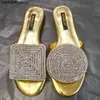 Sandals Luxury designer gold flat rhinestone sandals 2023 round toe slippers womens mule shoes summer dress wedding party Q240330