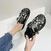 Rivets Summer Slippers 685 Plataforma Mulheres punk rock couro mulas criativos acessórios de metal