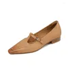 Scarpe casual 2024 Décolleté da donna in pelle naturale 22-25 cm Pelle di pecora Pelle di cinghiale Punta quadrata piena T-fibbia Mary Jane