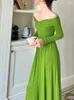 Casual Jurken Vintage Groene Gebreide Lange Mouw Jurk Voor Vrouwen 2024 Lente Hoogwaardige Off Schouder Stijl Slanke Avondfeest vestido