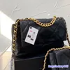 30C/25C Top Kuaultiy tasarımcı çantası 19 Serisi Klasik Lüks Çanta Flep Jumbo Çantalar Kuzu Dinleme Doule zincirleri iç içe altın taş omuz seri numarası büyük kapasite